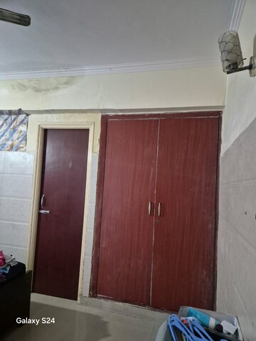 Furnished Amenities in 2 BHK Apartment at Sg Homes, Vasundhara Sector 4 – for Rent