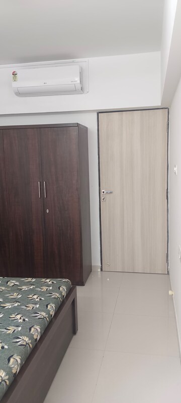 Master Bedroom in 2 BHK Apartment at Kanakia Spaces Sevens, Andheri East – for Rent