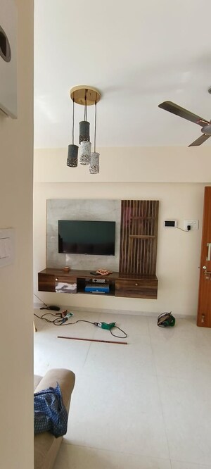 Furnished Amenities in 1 BHK Apartment at Naman Premier, Andheri East – for Rent