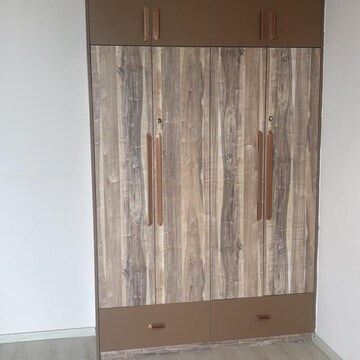 Furnished Amenities in 3 BHK Apartment at M3M Heights, Sector 65 – for Rent