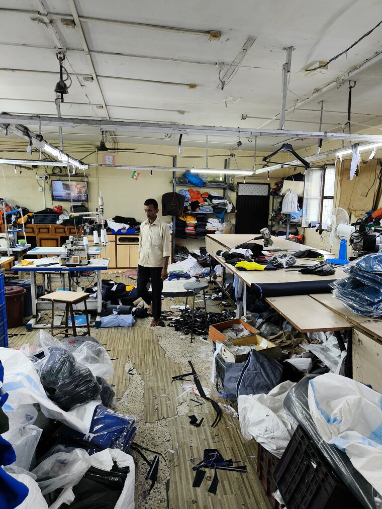 Team Area, nerul-plaza Commercial Shop 3000 Sq.Ft. In Nerul Navi Mumbai 9218766