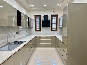 Building Lobby in 4 BHK Builder Floor at BP Homes, Sector 85 – for Sale