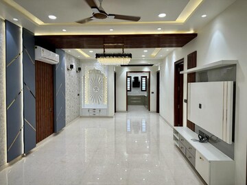 Building Lobby in 4 BHK Builder Floor at BP Homes, Sector 85 – for Sale
