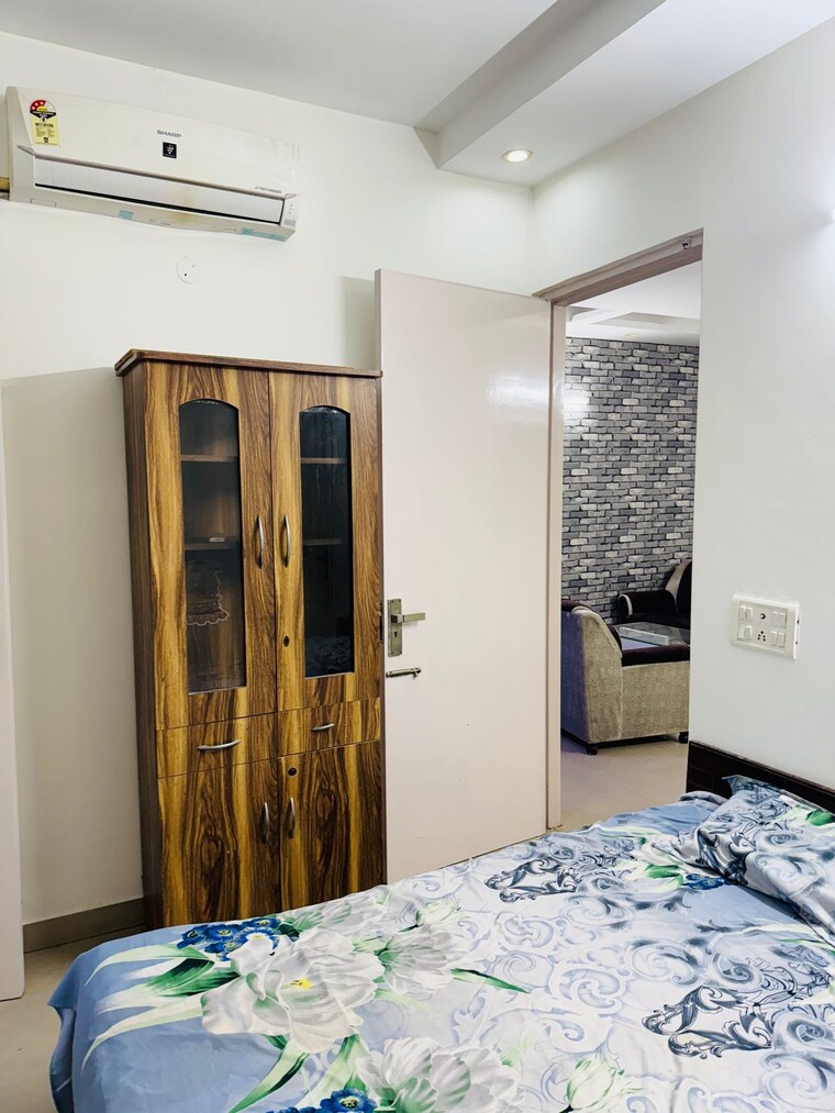 Room, lohgarh 3 Bedroom 1100 Sq.Ft. Builder Floor In Lohgarh Zirakpur 9218786