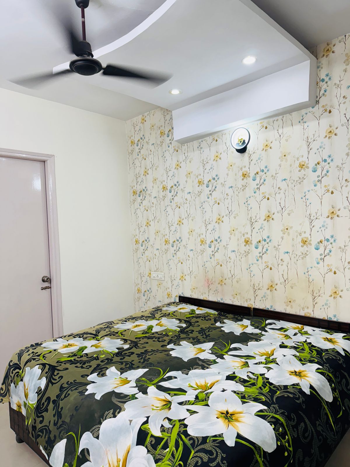 3 BHK + Extra Room Builder Floor For Sale in Vardhman Estate 