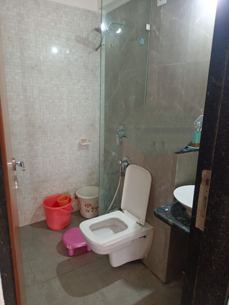 Bathroom, sonigara-twin-towers 2 Bedroom 670 Sq.Ft. Apartment In Ravet Pune 9218813