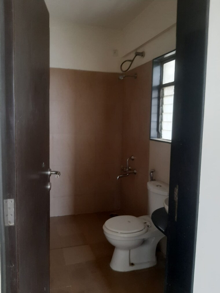 Bathroom, amit-colori 3 Bedroom 1414 Sq.Ft. Apartment In Undri Pune 9218784
