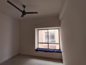 Room in 3 BHK Apartment at Raheja Vistas, Nacharam – for Rent