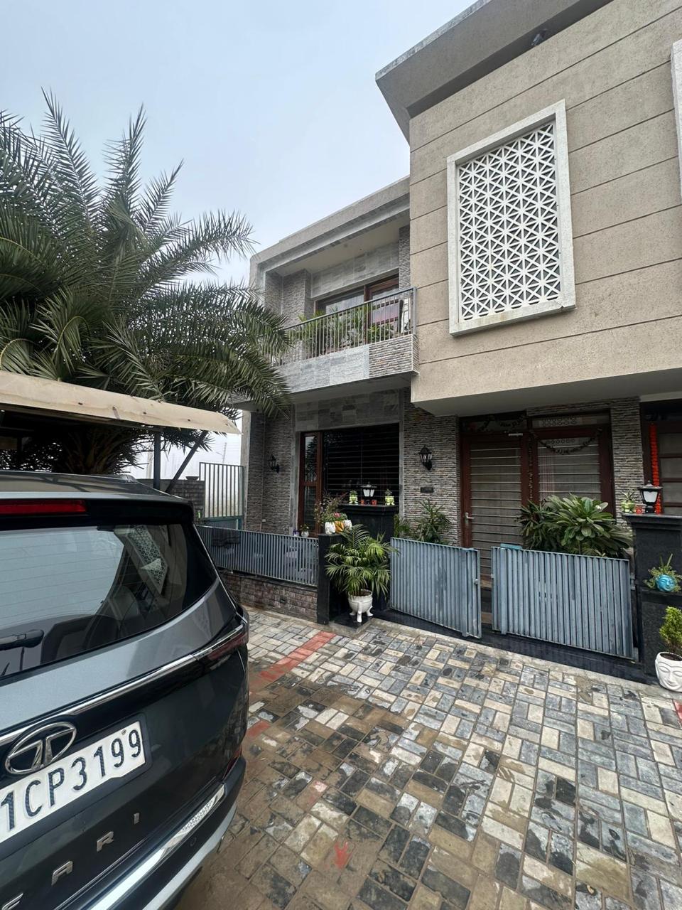 3 BHK + Pooja Room,Study Room,Extra Room Villa For Sale in Sunny Enclave 