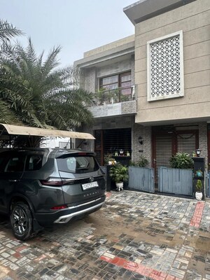 Parking in 3 BHK Villa at Greater Mohali – for Sale