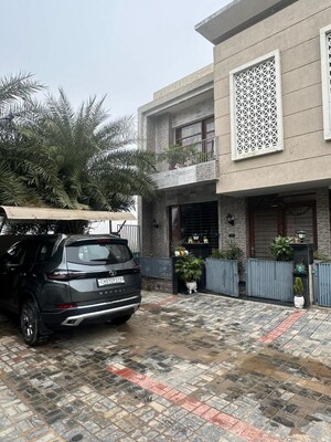 Parking in 3 BHK Villa at Greater Mohali – for Sale