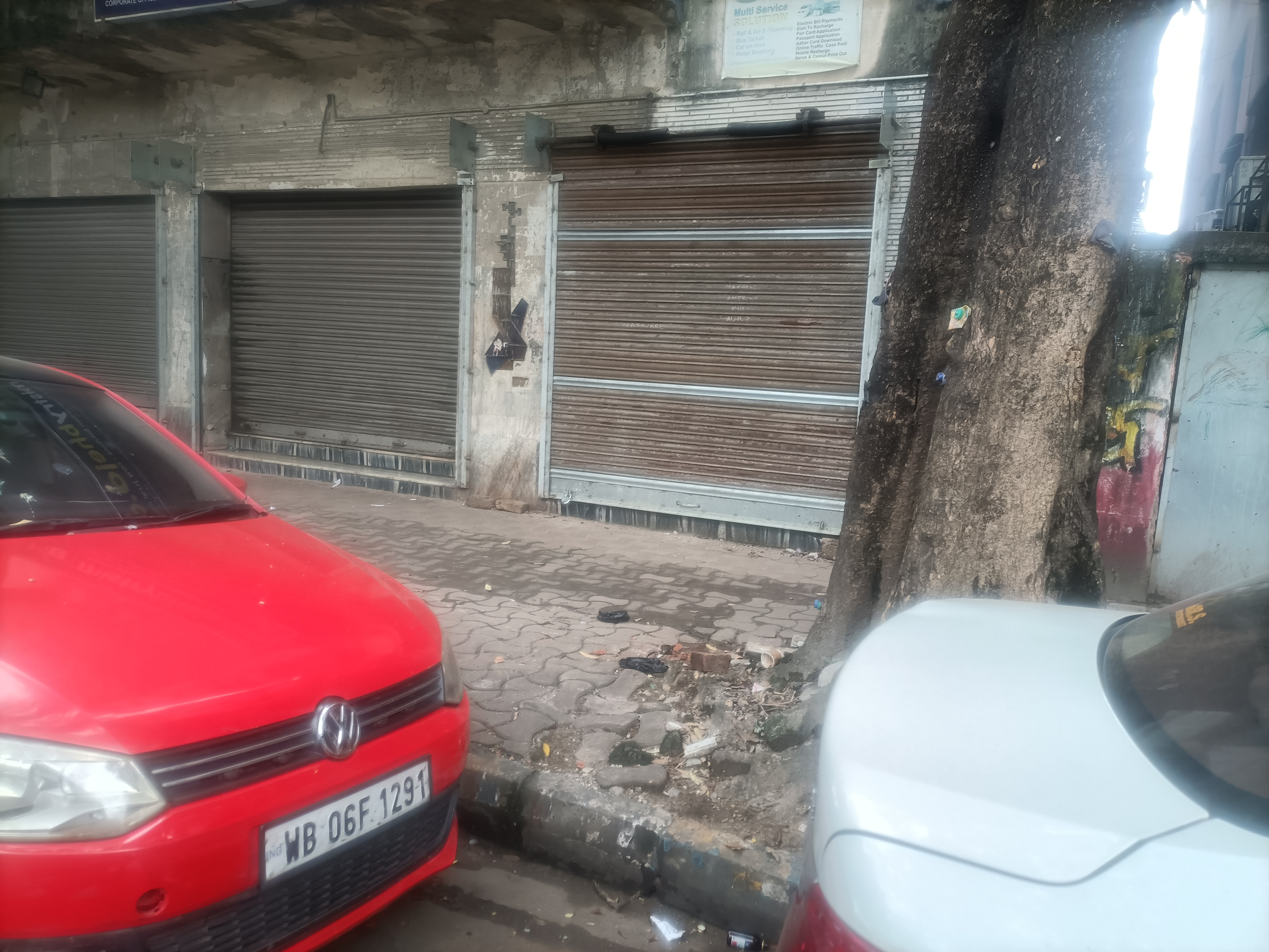 Showroom For Rent in Maula Ali
