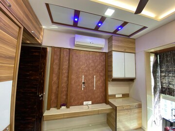 3 BHK Apartment For Rent in Sheth Vasant Lawns, Laxmi Nagar