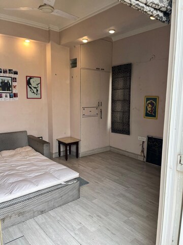 Bedroom in 3 BHK Apartment at Ambience Tiverton, Sector 50 – for Rent