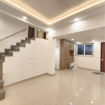 Room in 4 BHK Apartment at Kalkaji – for Sale