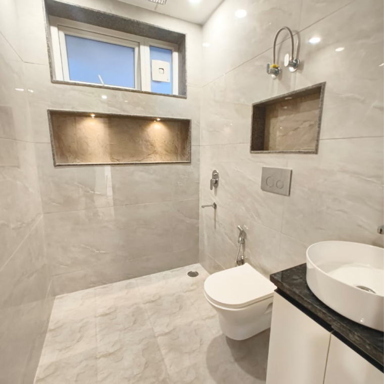 Bathroom, kalkaji 4 Bedroom 2200 Sq.Ft. Apartment In Kalkaji Delhi 9218941