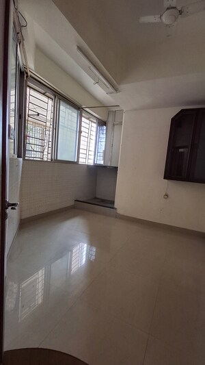 3 BHK Apartment For Rent in Bredco New Viceroy Park , Kandivali East