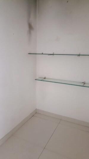 Furnished Amenities in 2 BHK Apartment at Lodha Amara, Kolshet Road – for Rent