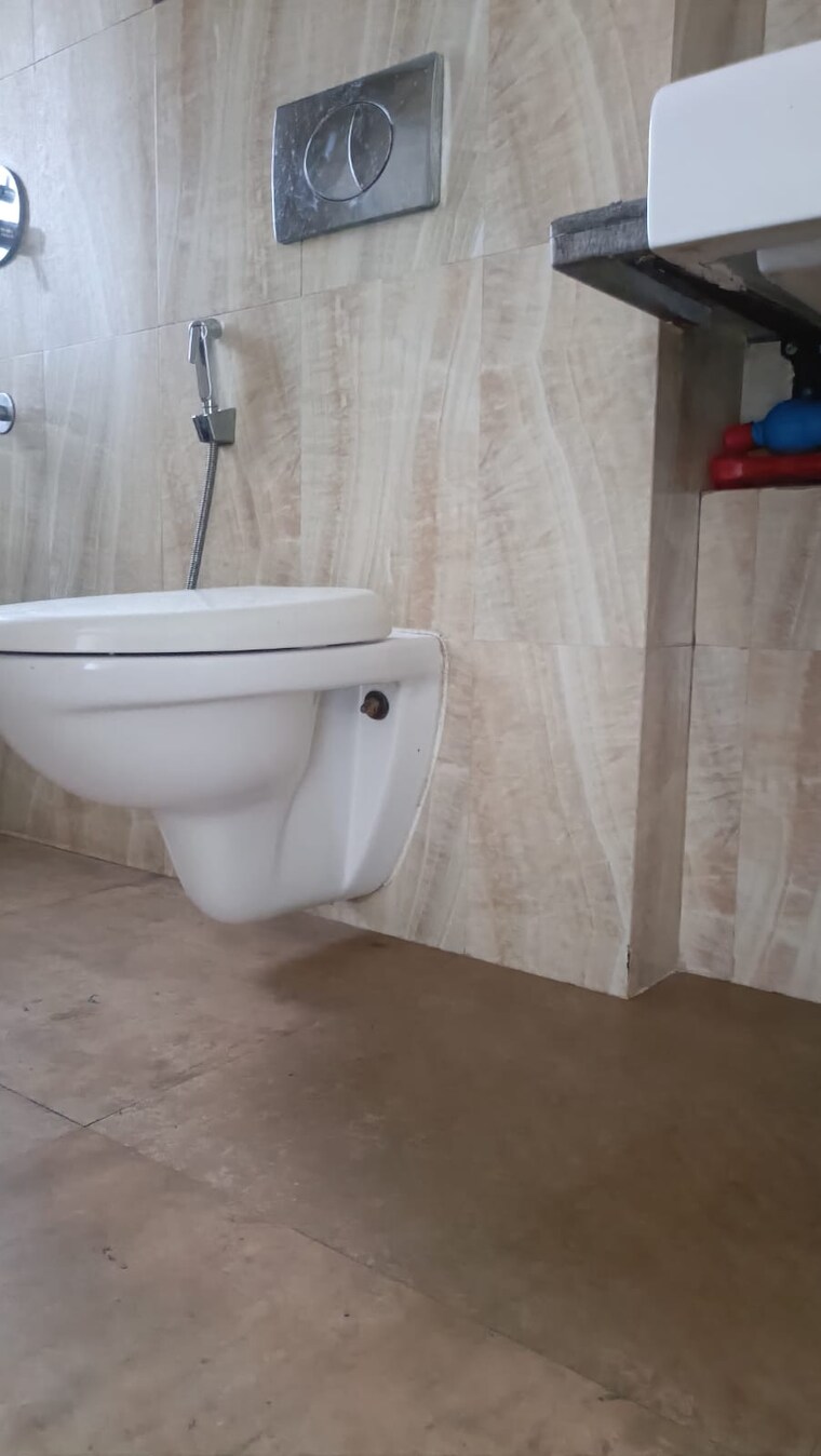 Bathroom, lodha-amara 2 Bedroom 672 Sq.Ft. Apartment In Kolshet Road Thane 9218975