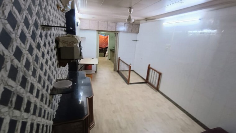 Kitchen, bhatta-chawl 1 Bedroom 350 Sq.Ft. Apartment In Worli Mumbai 9218980