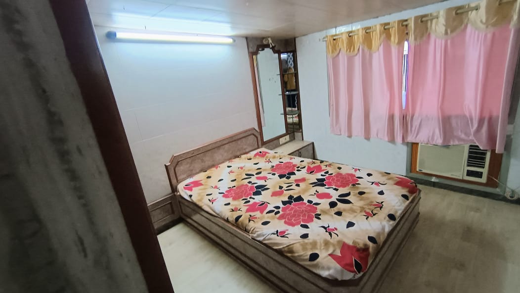 1 BHK 350 Sq.Ft. Apartment in Bhatta Chawl