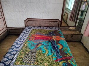 Bedroom in 1 BHK Apartment at Bhatta Chawl, Worli – for Rent