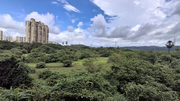 Plot Area in 2.5 BHK Apartment at Evershine Crown, Kandivali East – for Rent
