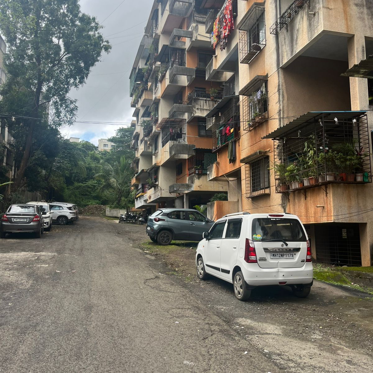 2 BHK + Pooja Room,Extra Room Apartment For Sale in Abasaheb Plaza