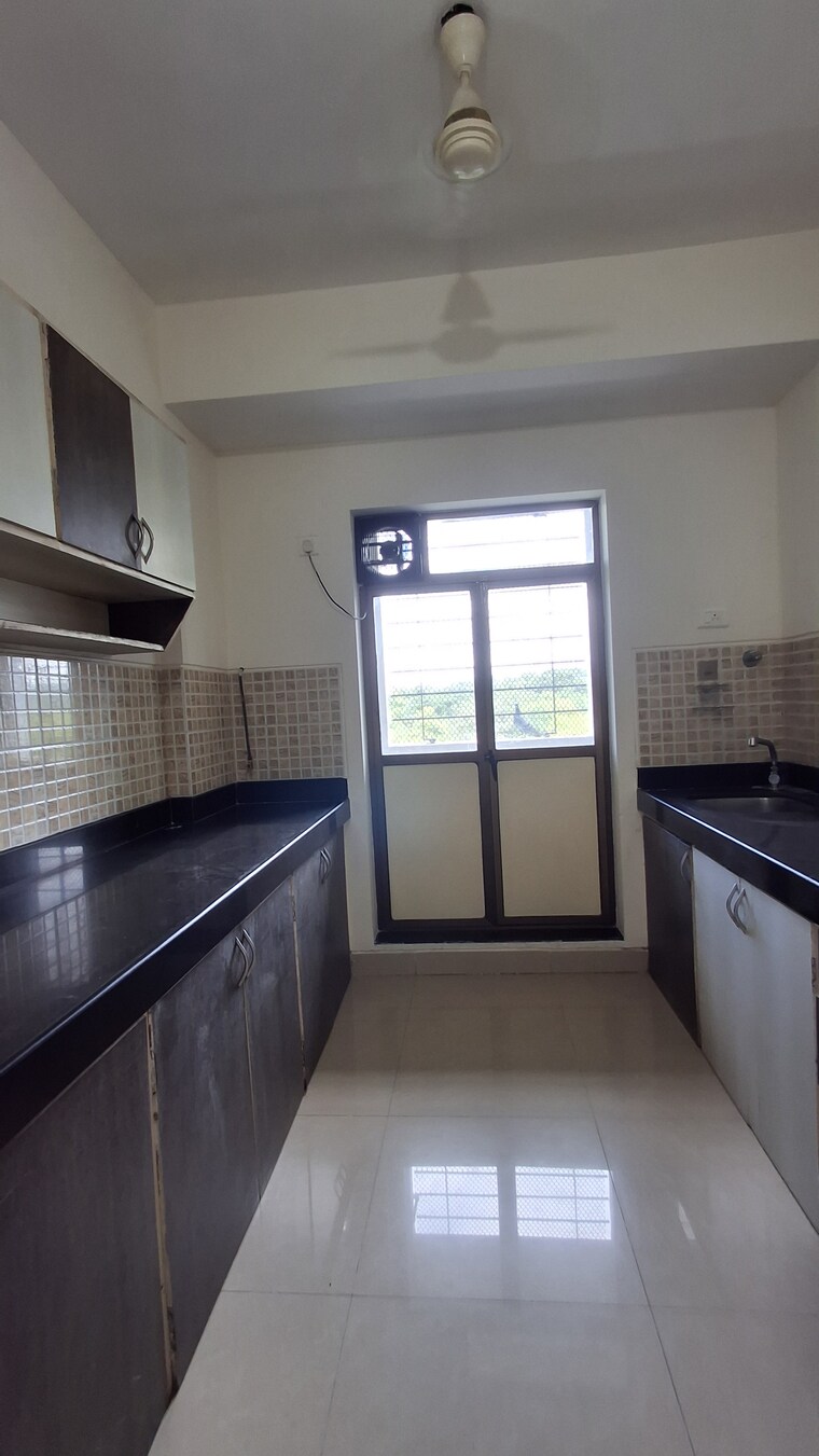 Kitchen, raheja-reflections 2 Bedroom 850 Sq.Ft. Apartment In Kandivali East Mumbai 9218991