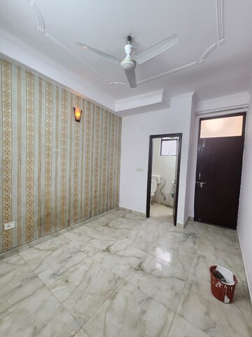 Room in 2 BHK Builder Floor at Chattarpur – for Rent