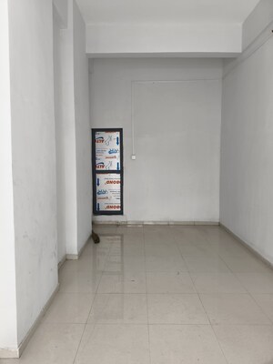  Shop For Rent in Mulund East