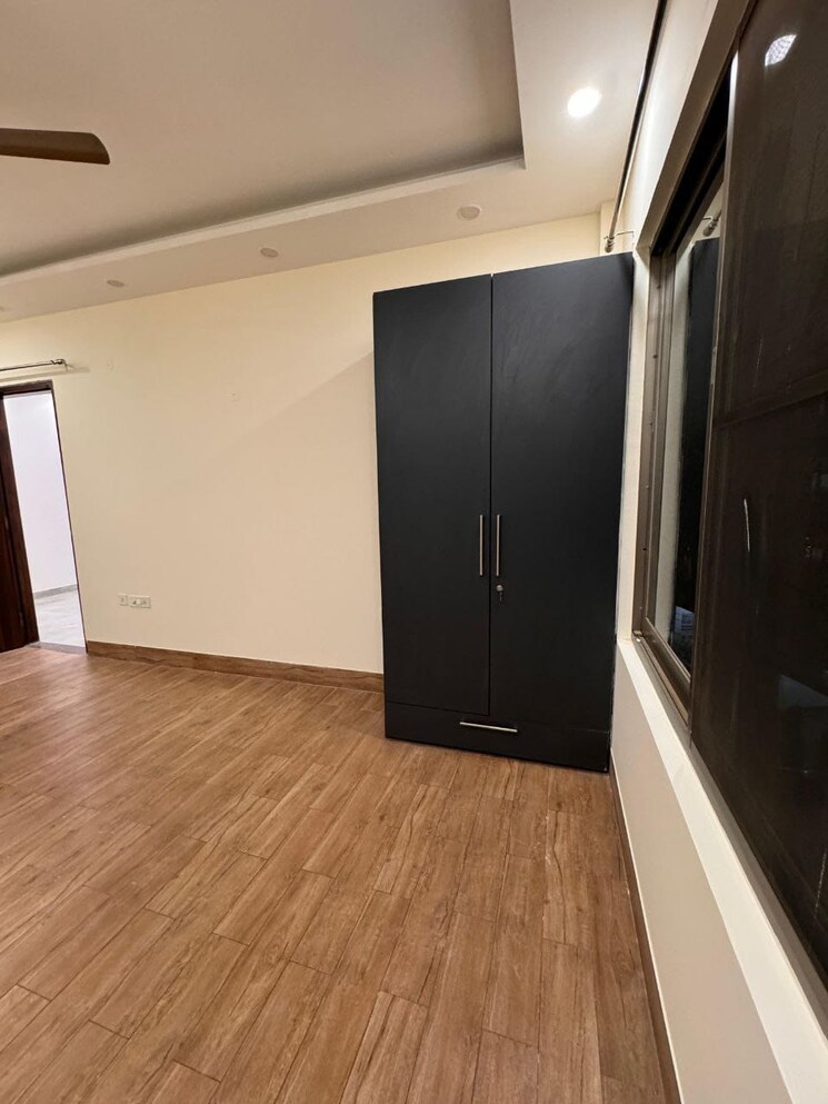 Room, sector 57 2 Bedroom 1450 Sq.Ft. Builder Floor In Sector 57 Gurgaon 9219094