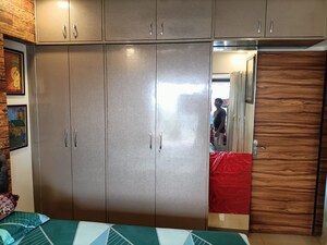 Furnished Amenities in 2 BHK Apartment at Powai – for Rent