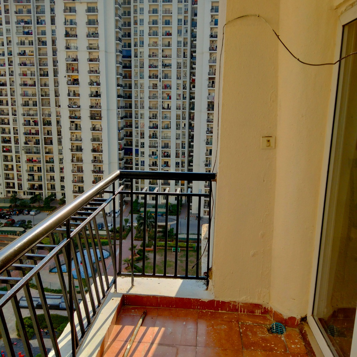 3 BHK + Pooja Room Apartment For Rent in Antriksh Golf View