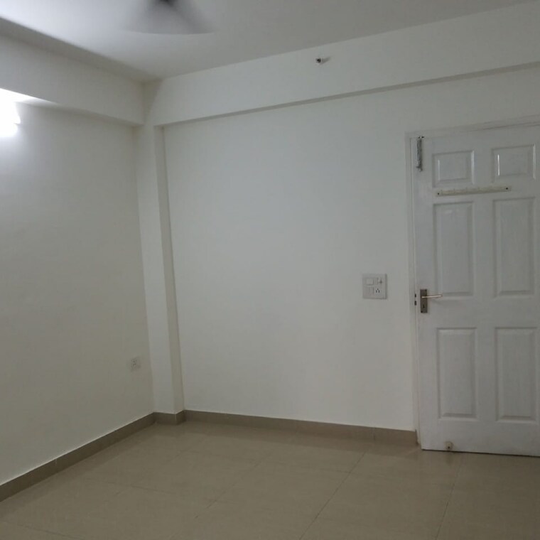 Room, express-zenith 3 Bedroom 823 Sq.Ft. Apartment In Sector 77 Noida 9219125