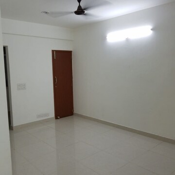 Room in 3 BHK Apartment at Express Zenith, Sector 77 – for Rent