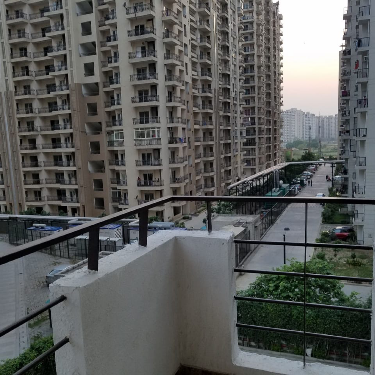 3 BHK + Pooja Room Apartment For Rent in Express Zenith