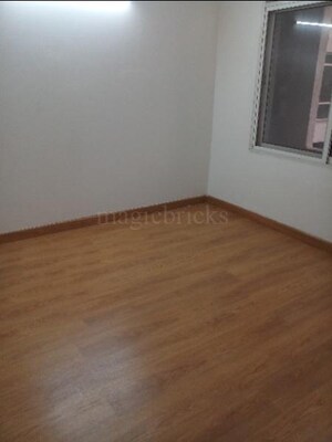 Room in 3 BHK Apartment at Jaypee Imperial Court, Sector 128 – for Sale