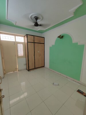 Room in 2 BHK Apartment at Gaurs Galaxy, Vaishali Sector 5 – for Rent