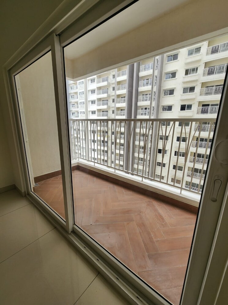 Balcony, avalon-park-at-the-prestige-city 3.5 Bedroom 1898 Sq.Ft. Apartment In Sarjapur Road Bangalore 9219135