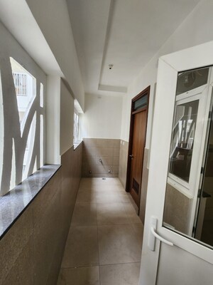 Building Lobby in 3.5 BHK Apartment at Avalon Park At The Prestige City, Sarjapur Road – for Sale