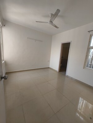 Room in 2 BHK Apartment at Shree Vardhman Green Court, Sector 90 – for Sale