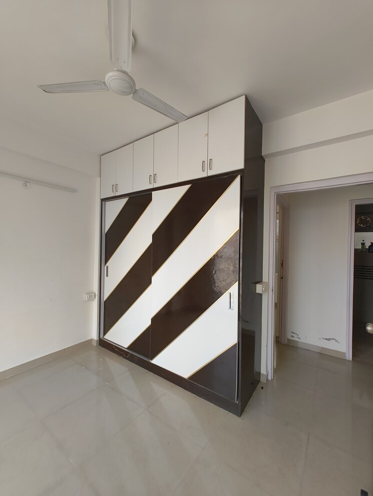 Kitchen, shree-vardhman-green-court 2 Bedroom 626 Sq.Ft. Apartment In Sector 90 Gurgaon 9219154