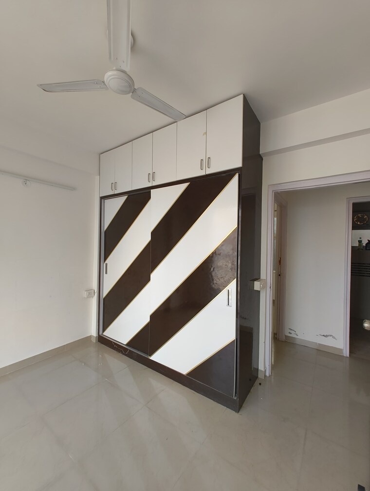 Kitchen, shree-vardhman-green-court 2 Bedroom 626 Sq.Ft. Apartment In Sector 90 Gurgaon 9219154