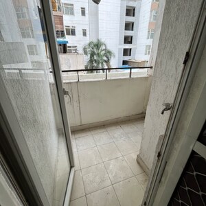 Bathroom in 3 BHK Apartment at Express Zenith, Sector 77 – for Rent