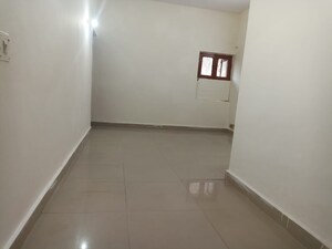 Furnished Amenities in 3.5 BHK Villa at Sector 37 – for Rent