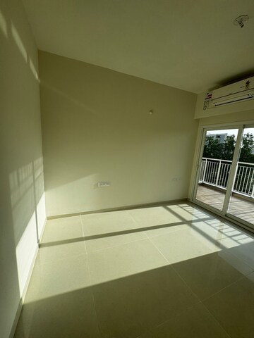 Room in 4 BHK Apartment at LnT Raintree Boulevard, Hebbal – for Sale