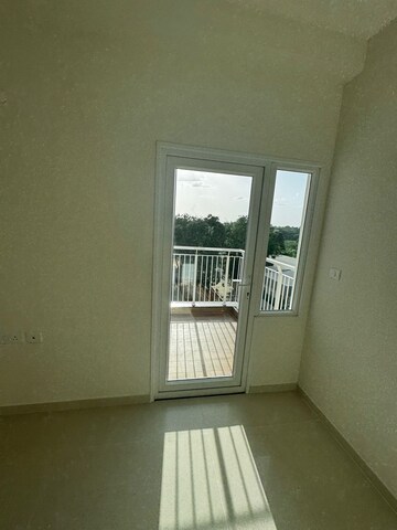 Room in 4 BHK Apartment at LnT Raintree Boulevard, Hebbal – for Sale
