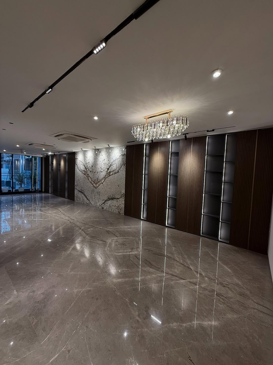 5 BHK + Pooja Room,Servant Room,Extra Room Builder Floor For Sale in Mahakalji