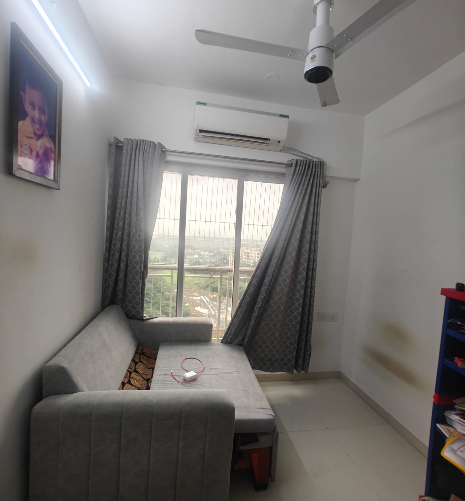 2 BHK Apartment For Rent in Gurukrupa Marina Enclave